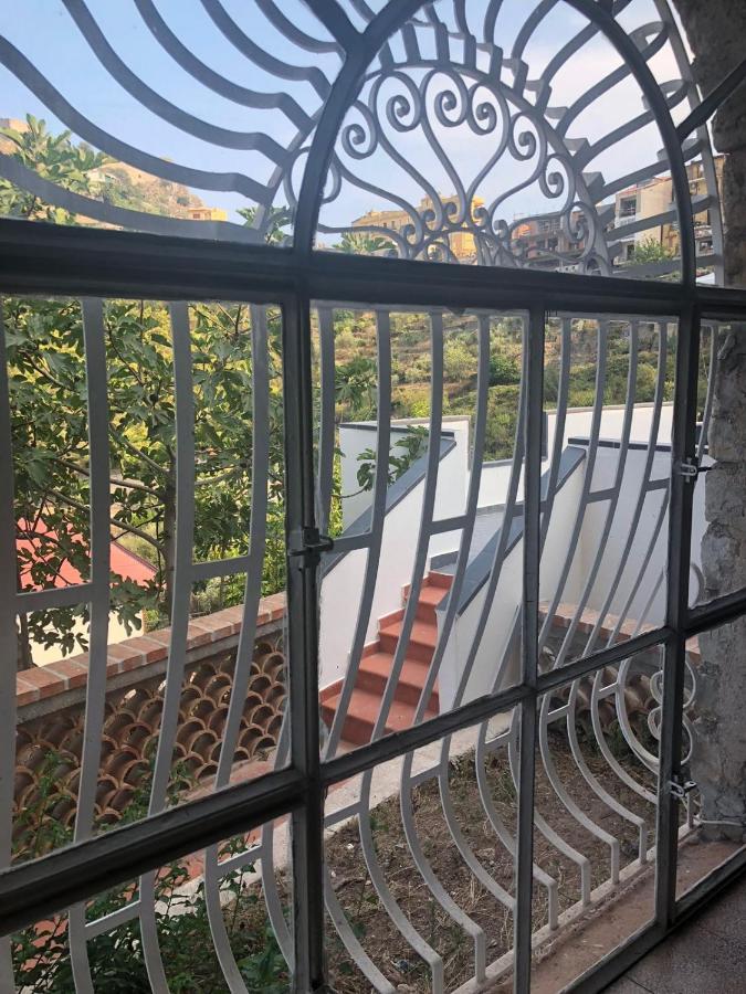 Luxury Suite Terrazze E Vista Mare Taormina Exterior foto